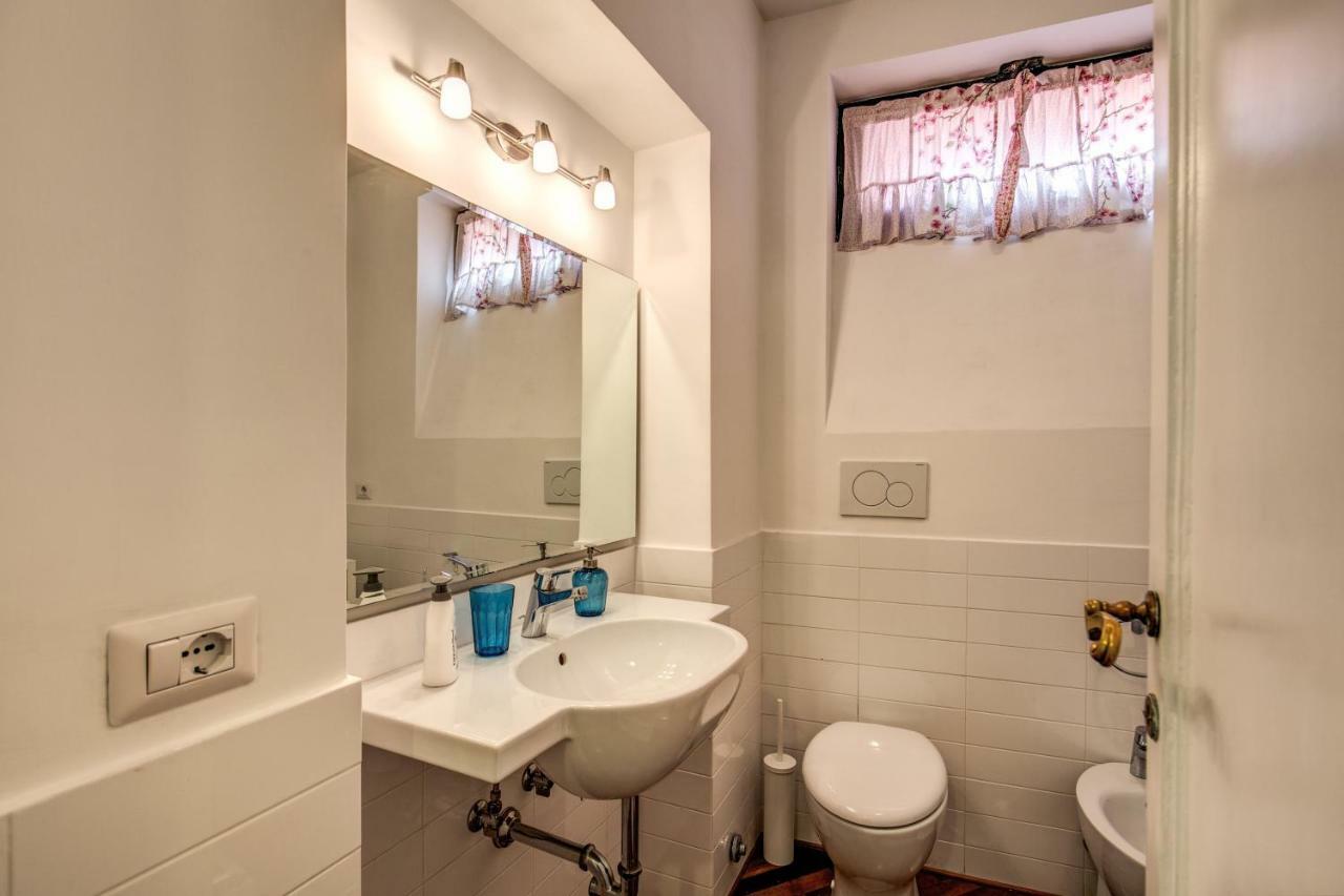 Campo Di Fiori 2 Bedroom Via Giulia Appartement