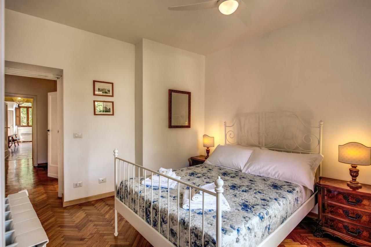 Campo Di Fiori 2 Bedroom Via Giulia Apartment Rome